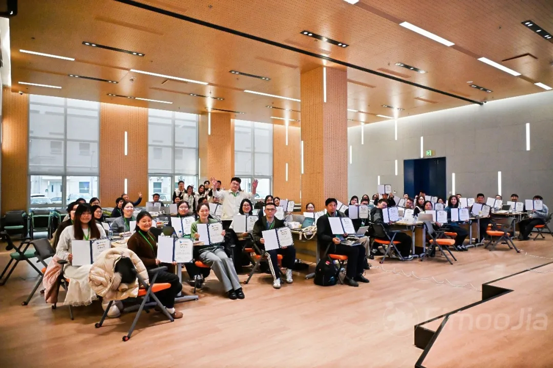 Data x AI研讨会收官，数智破局有实招