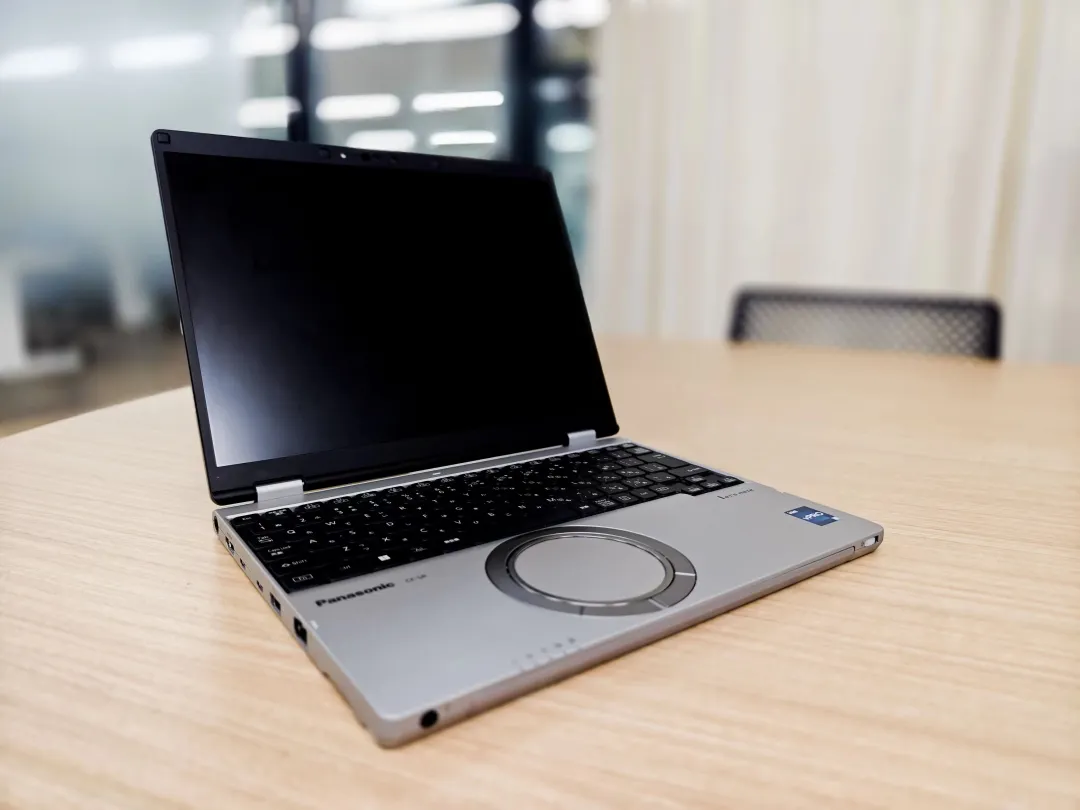 睿智之选 | 松下Let’s Note SR4——移动办公“特优生”大揭秘!