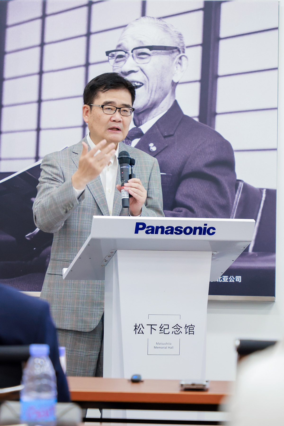 松下控股全球副总裁、集团中国东北亚总代表、中国日本商会会长本间哲朗