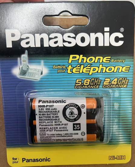 上图为现场查获的假冒电池产品