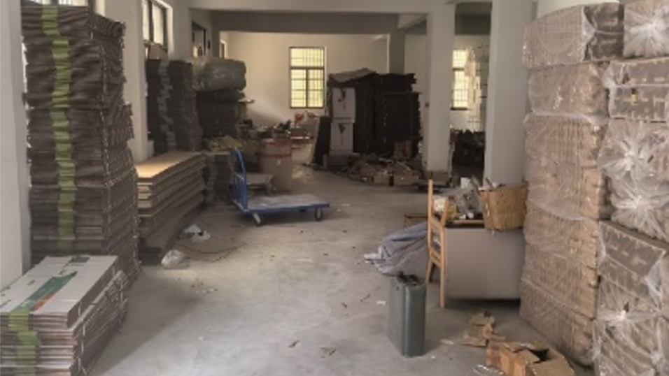 2024年在安徽查获自动门零部件制假窝点