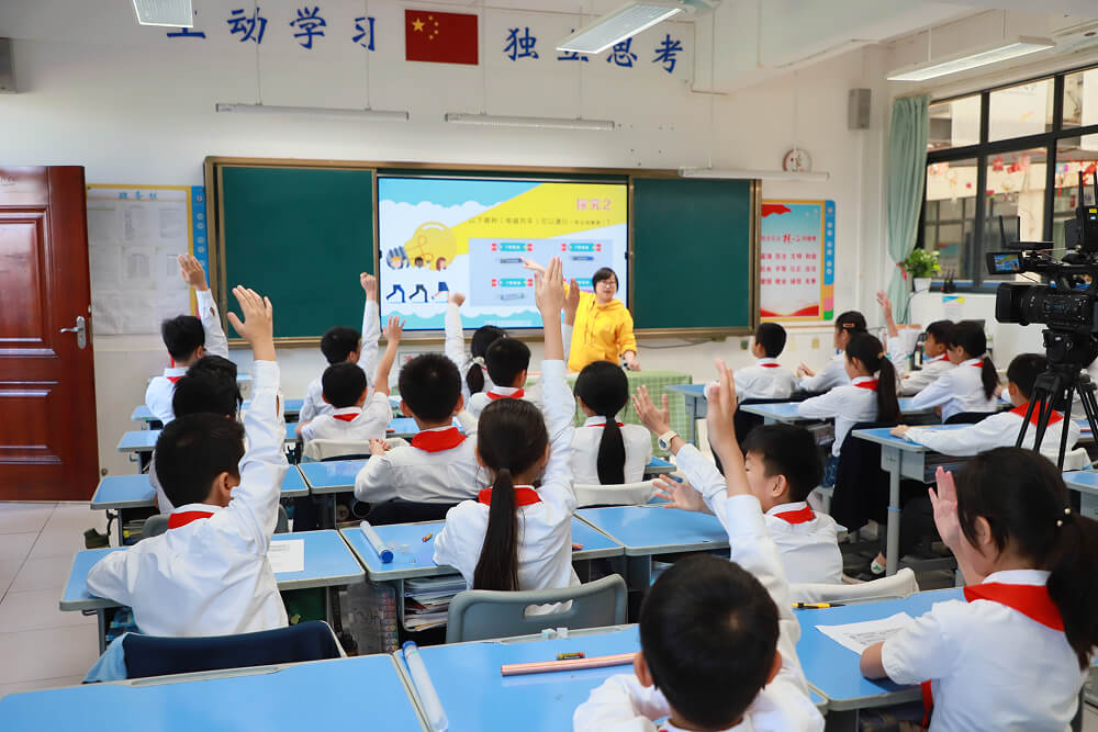 从新能源汽车出发，读懂低碳生活与未来出行